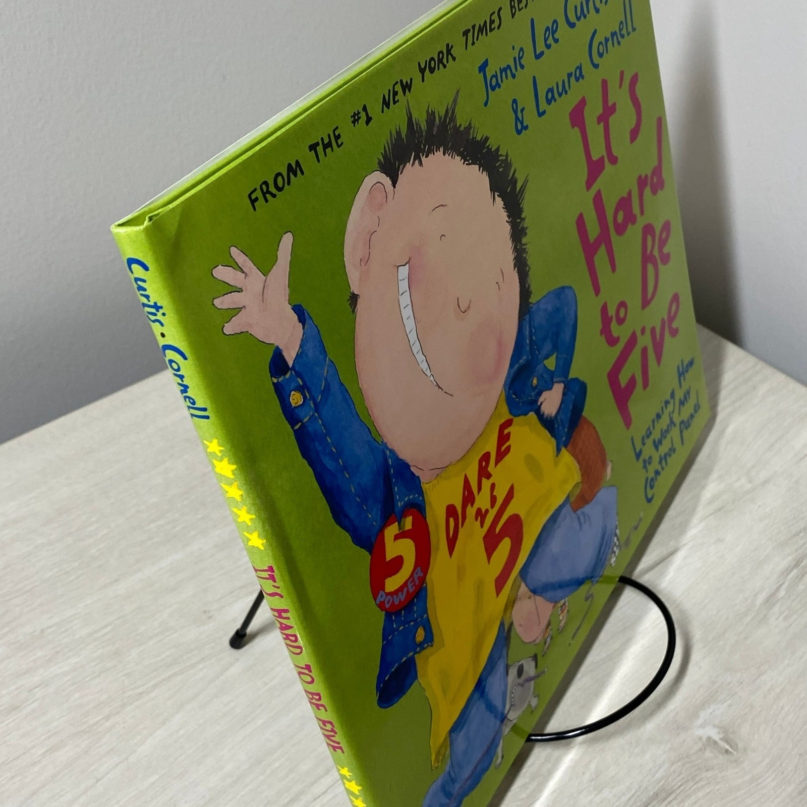 Jamie Lee Curtis Signed Its Hard To Be Five Book Coa Laura Cornell Hardcover — image 2 of 8